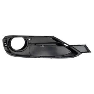 2013-15 BMW 320i with Sportline Package Front Driver & Passenger Side 2 Piece Fog Light Bezel Set TRQ BDA13824
