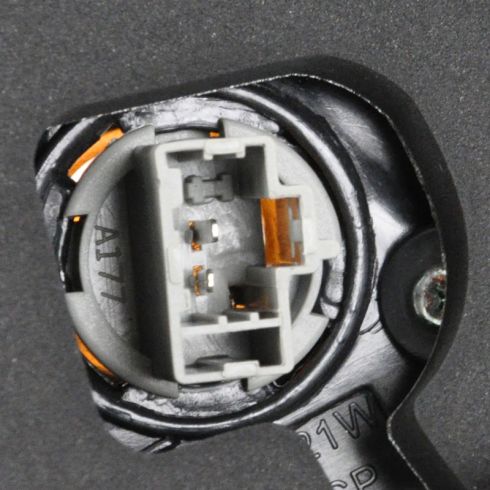 2010-13 Mazda 3 Sedan without LED Lights Passenger Side Outer Tail Light Eagle Eyes MZ255-B100R