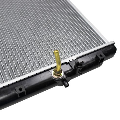 Honda Odyssey Isuzu Oasis Radiator TRQ RDA82686