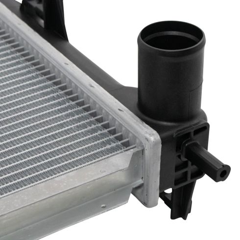 Jeep Commander Grand Cherokee Radiator TRQ RDA82674