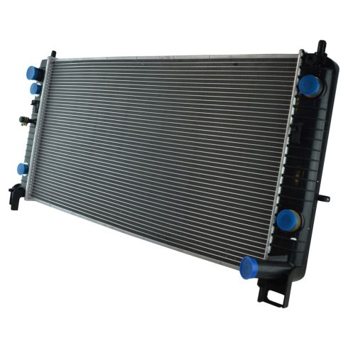 Chevrolet GMC Radiator TRQ RDA82746