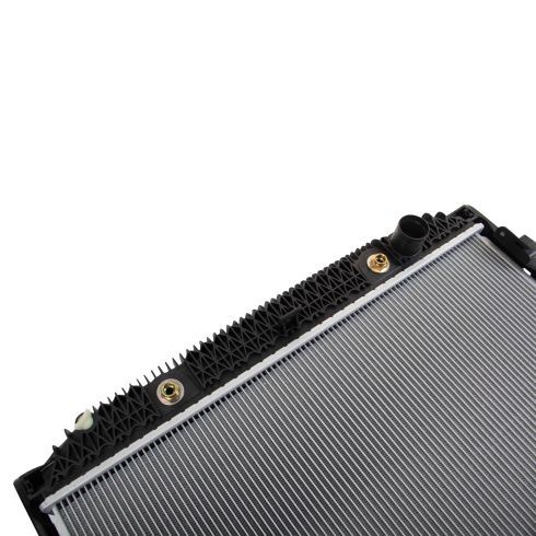 2016-20 Chevrolet Colorado GMC Canyon Radiator TRQ RDA80457