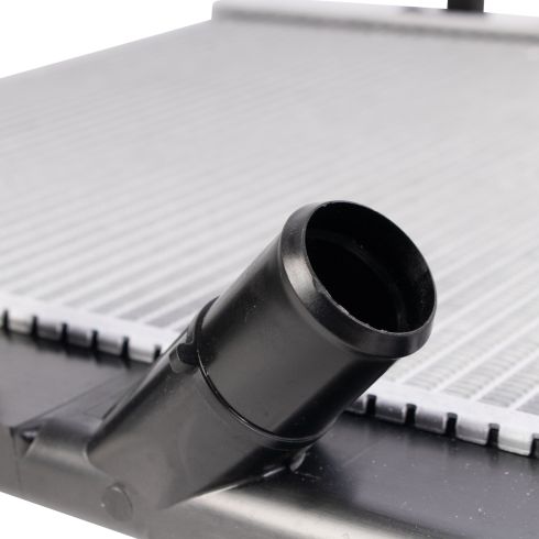 2016-21 Mazda CX-3 Radiator TRQ RDA80017