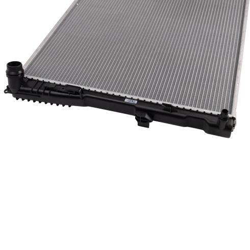 2011-12 BMW X3 L6 3.0L Naturally Aspirated Radiator TRQ RDA80048