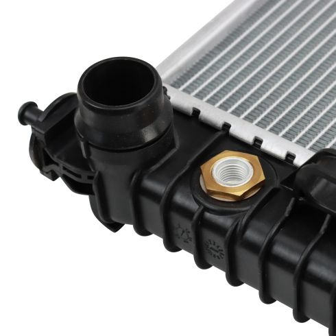 Mercedes Benz Radiator TRQ RDA40579