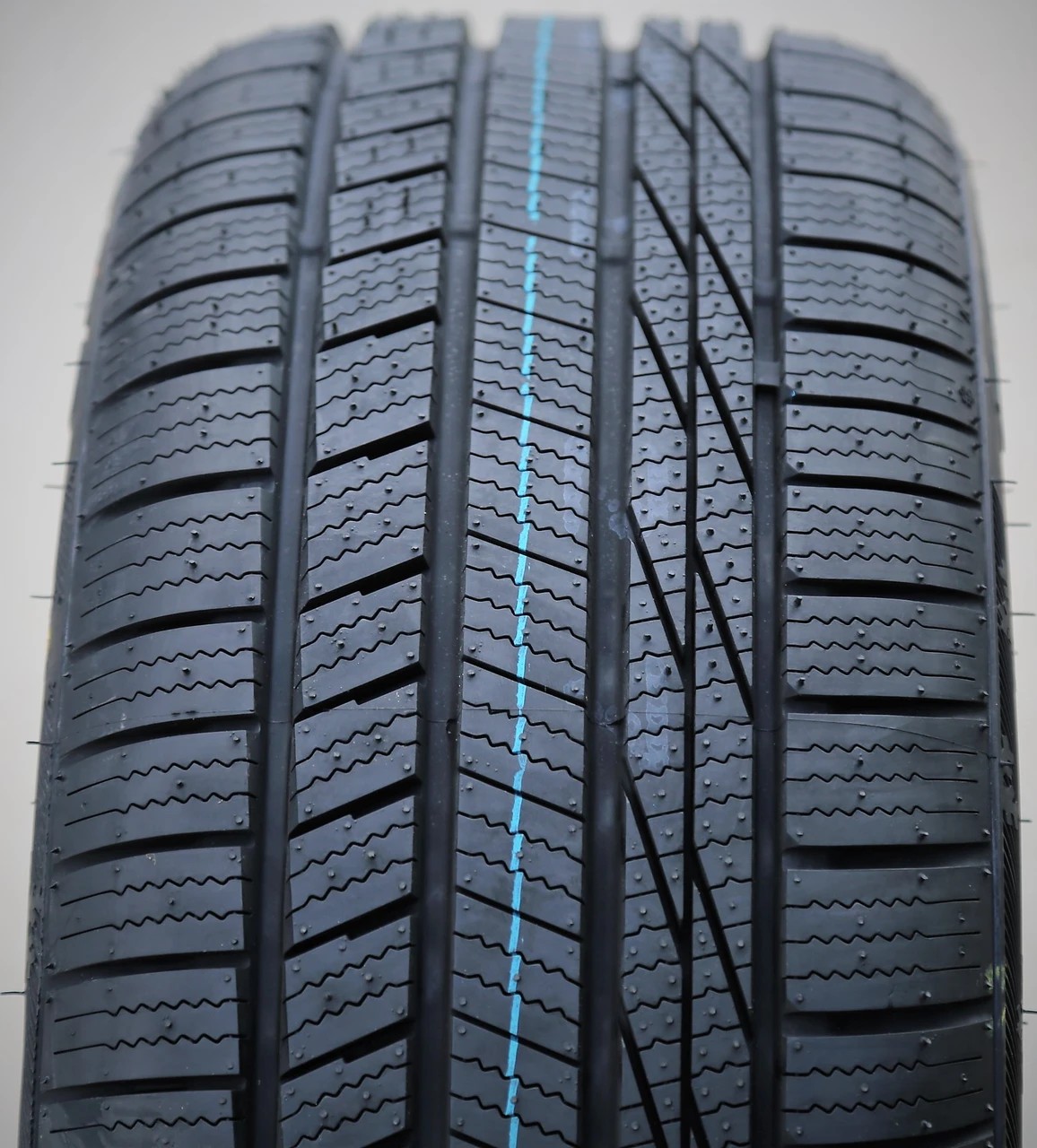 Accelera X-Grip N 225/55R17 101 - Image 2