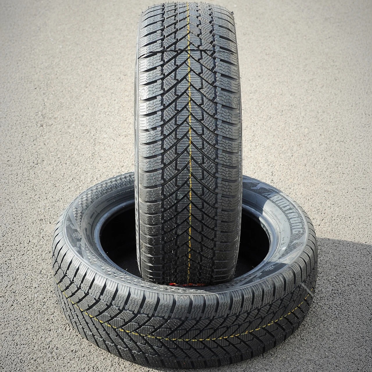 Armstrong Ski-Trac PC 215/60R16 99 - Image 5