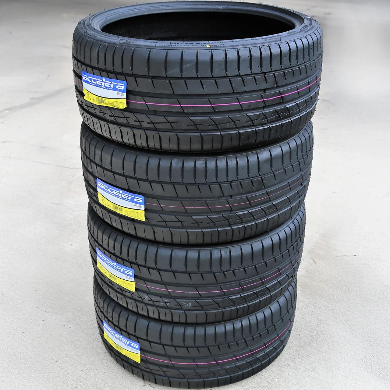 Accelera Iota ST68 235/45R20 100W XL
