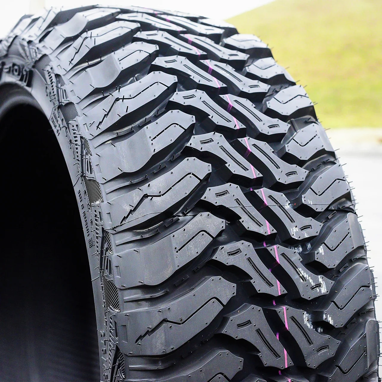 Accelera M/T-01 LT 275/55R20 115/112P D (8 Ply)