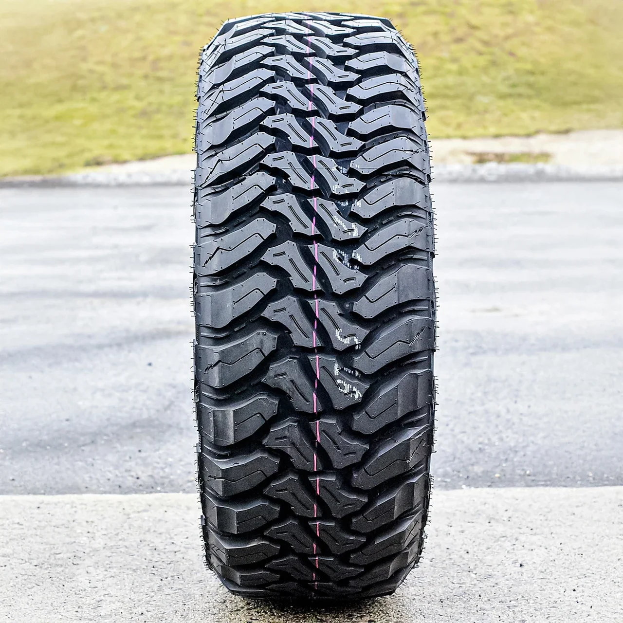 Accelera M/T-01 LT 275/55R20 115/112P D (8 Ply)