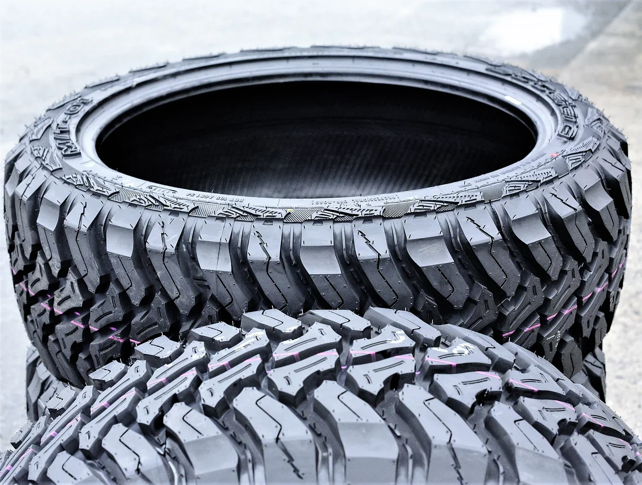 Accelera M/T-01 LT 275/55R20 115/112P D (8 Ply)