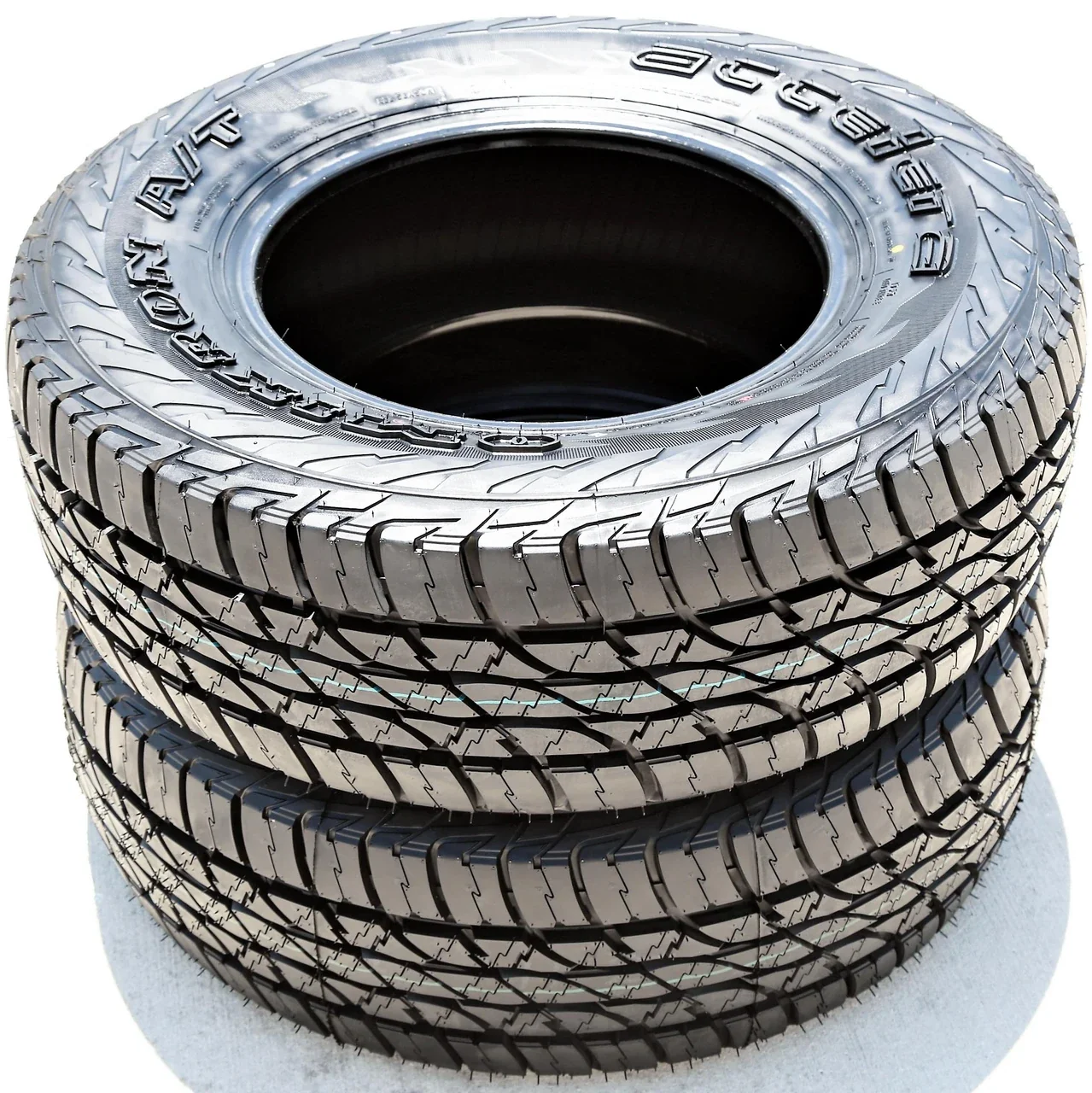 Accelera Omikron A/T 285/40R22 110H XL