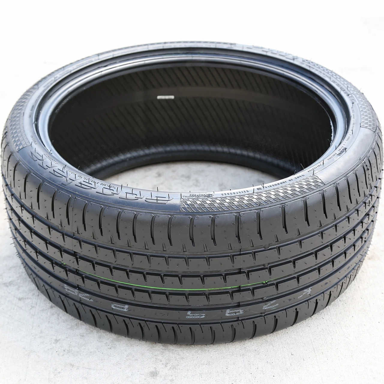 Accelera Phi 2 295/30R19 ZR 100Y XL