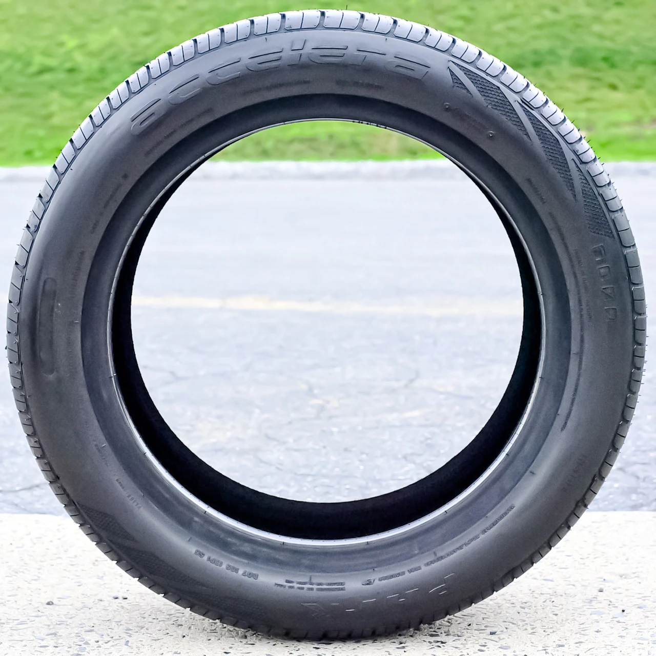 Accelera Phi-R 185/55R16 83V