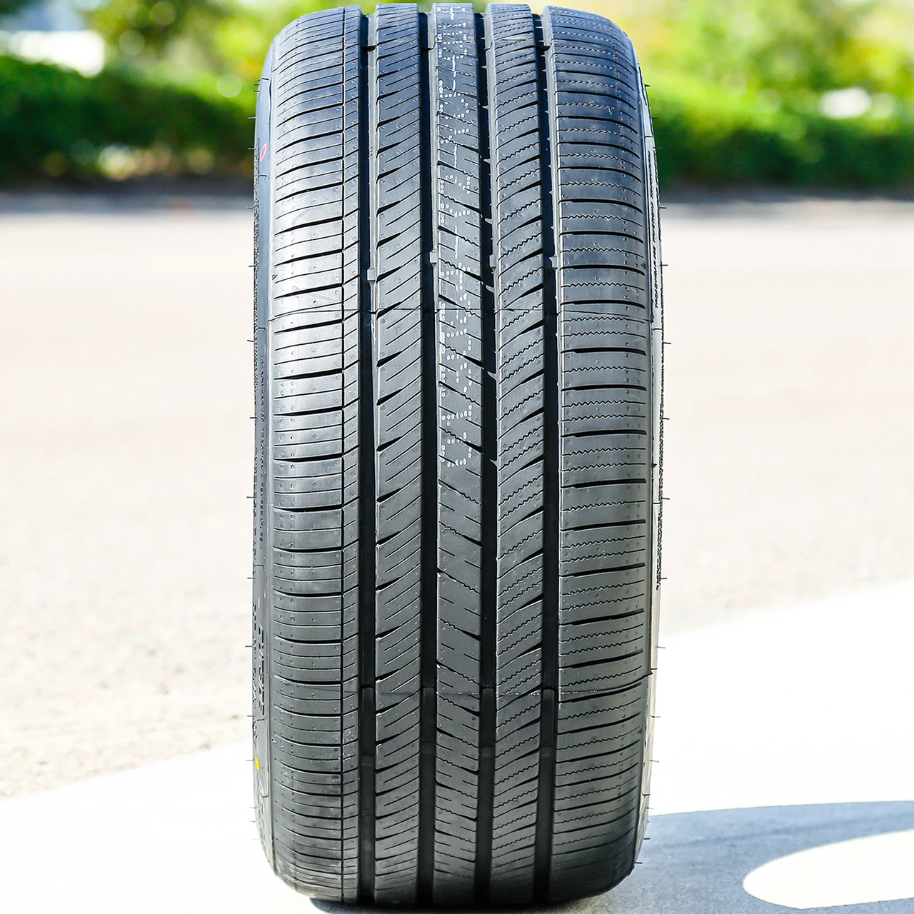 Arisun Aggressor ZS03 215/40R18 ZR 89W XL