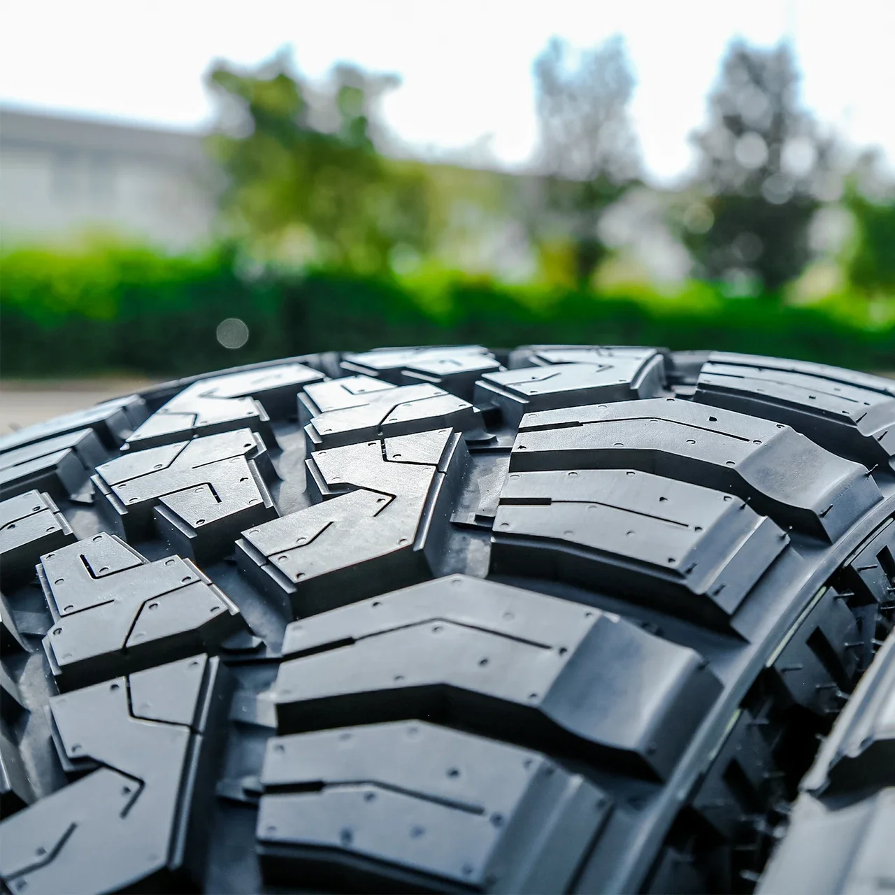Arisun Aresta R/T ZG07 LT 33X12.50R20 114Q E (10 Ply)
