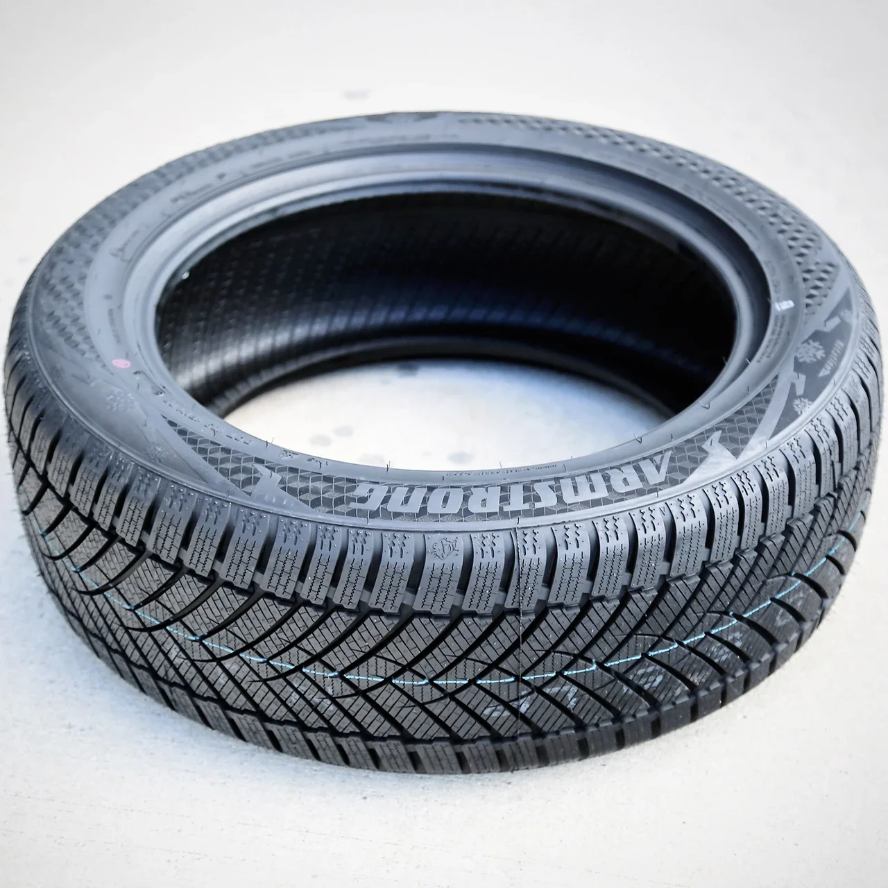 Armstrong Ski-Trac HP 245/45R19 102V XL