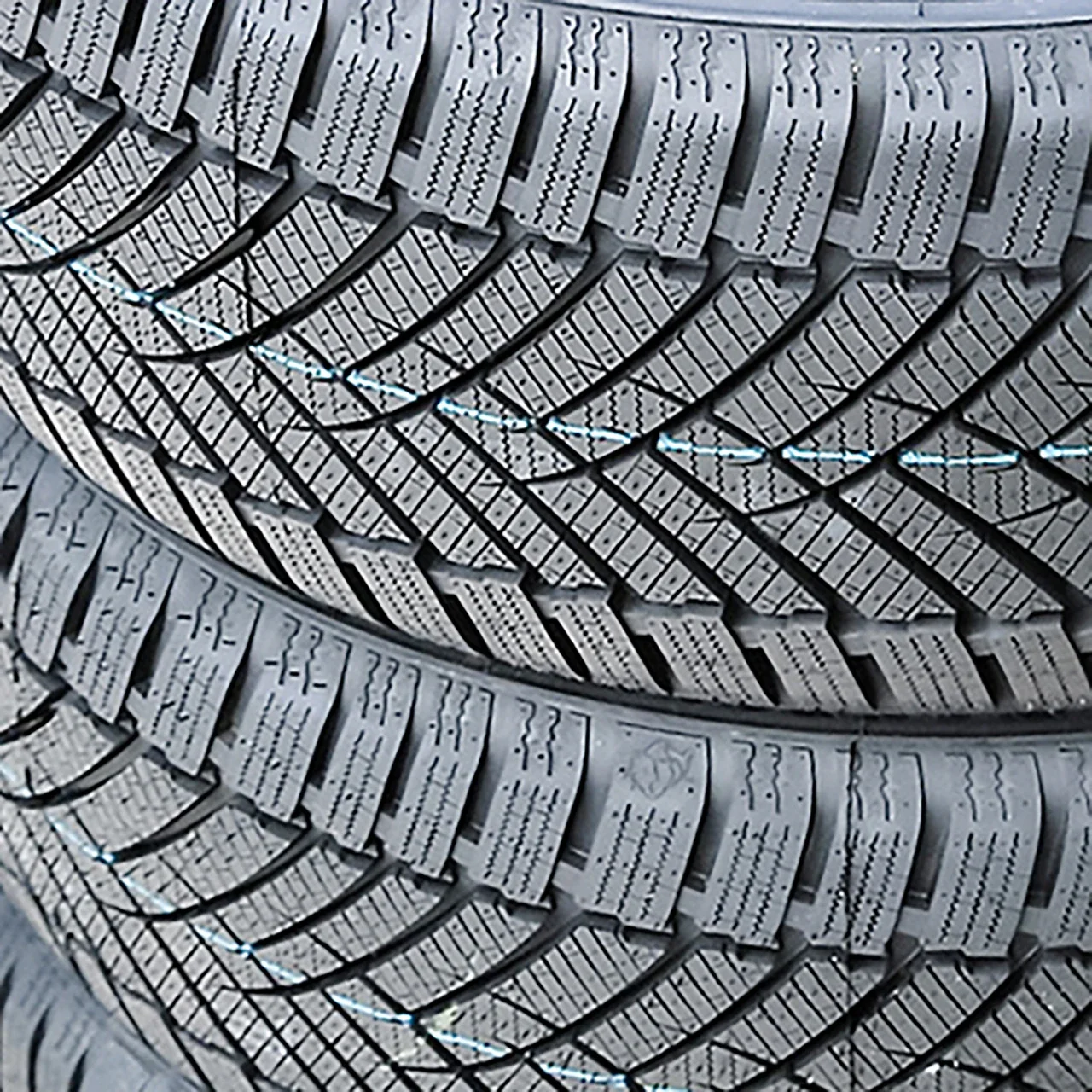 Armstrong Ski-Trac HP 245/45R19 102V XL