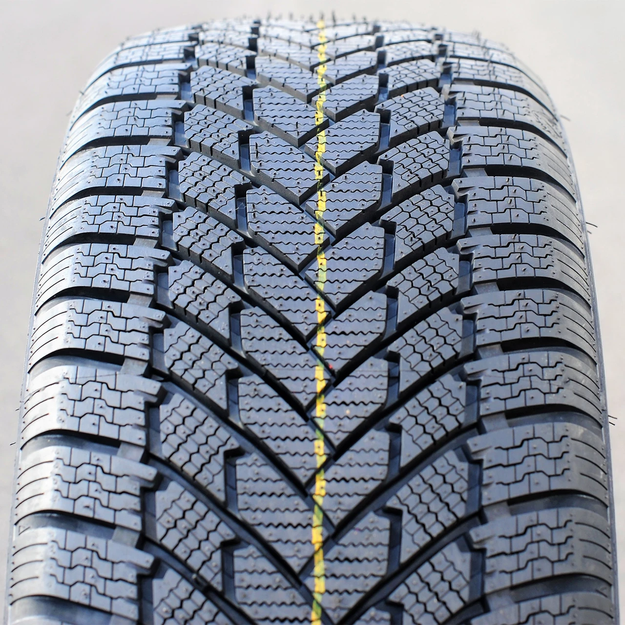 Armstrong Ski-Trac PC 195/55R16 87H