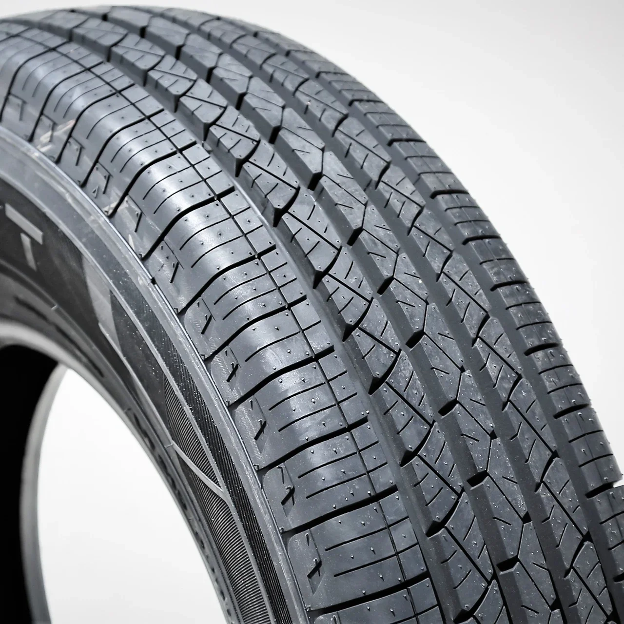 Arroyo Eco Pro H/T LT 225/75R16 115/112S E (10 Ply)