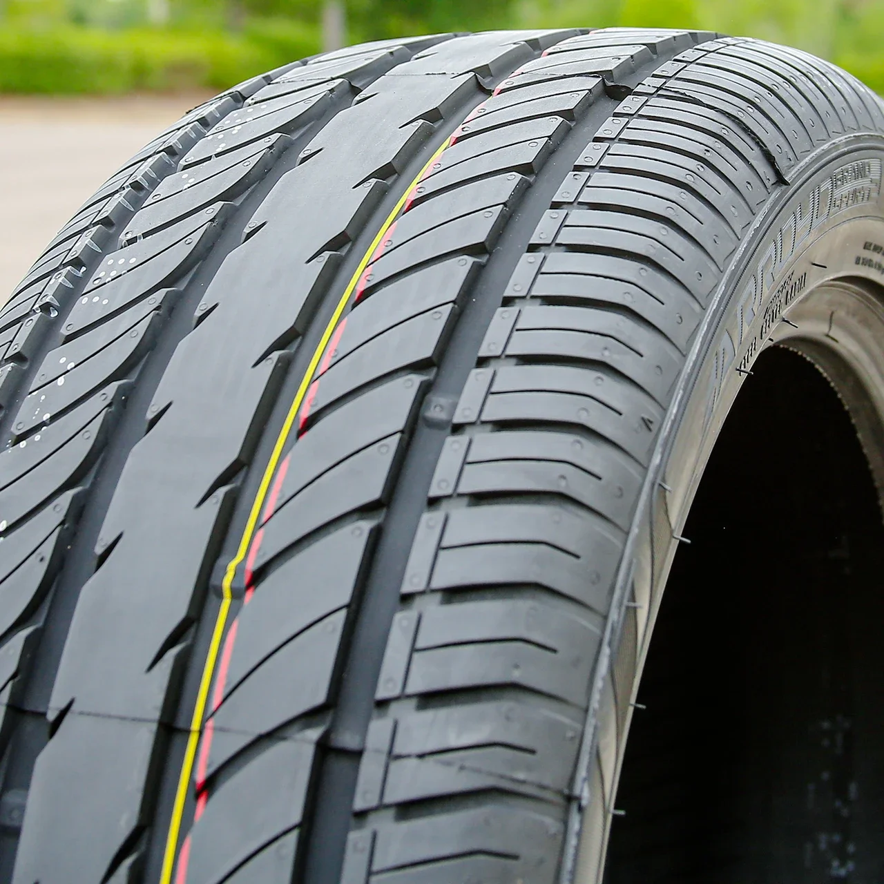 Arroyo Grand Sport 2 245/45R18 100W XL