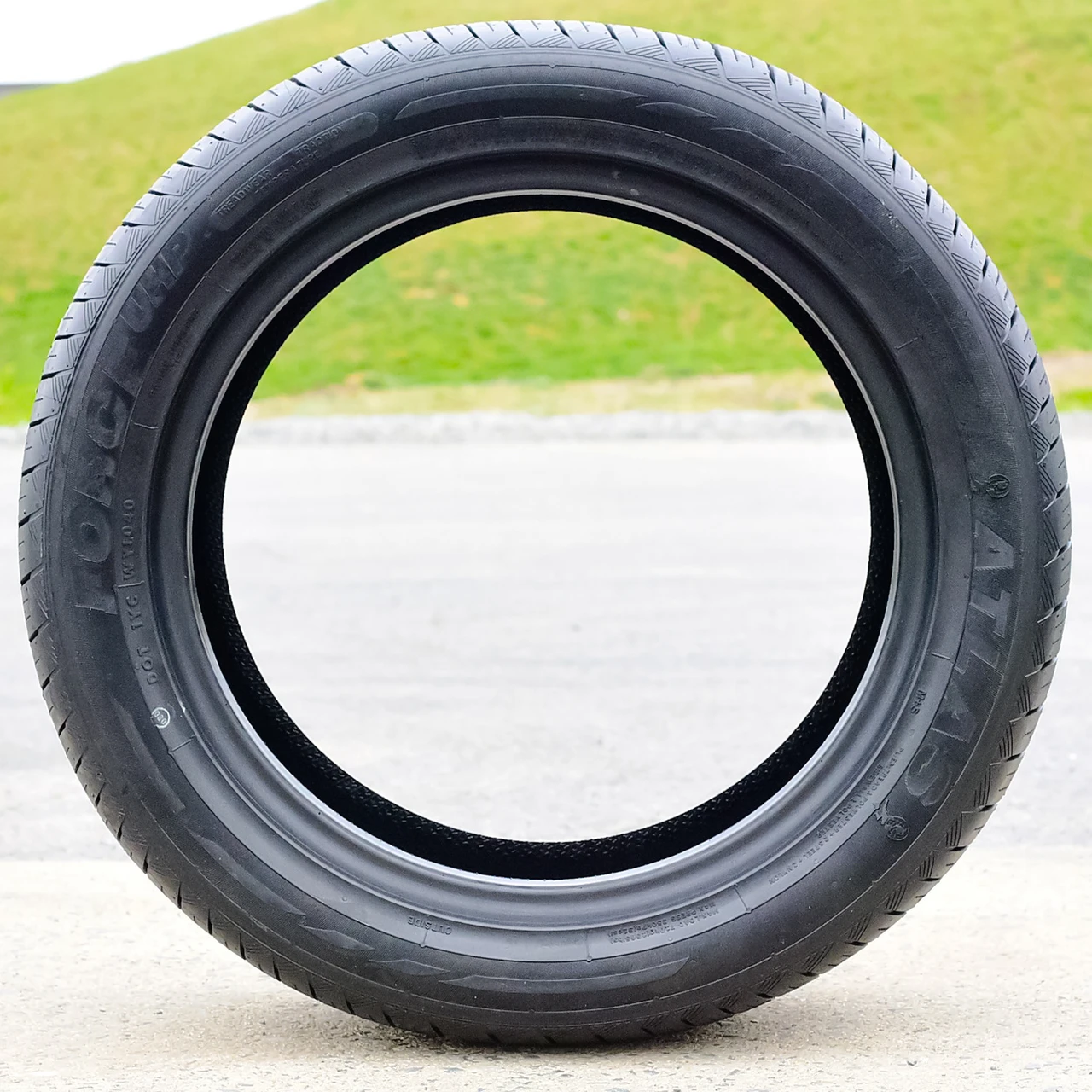 Atlas Tire Force UHP 205/40R17 84W XL