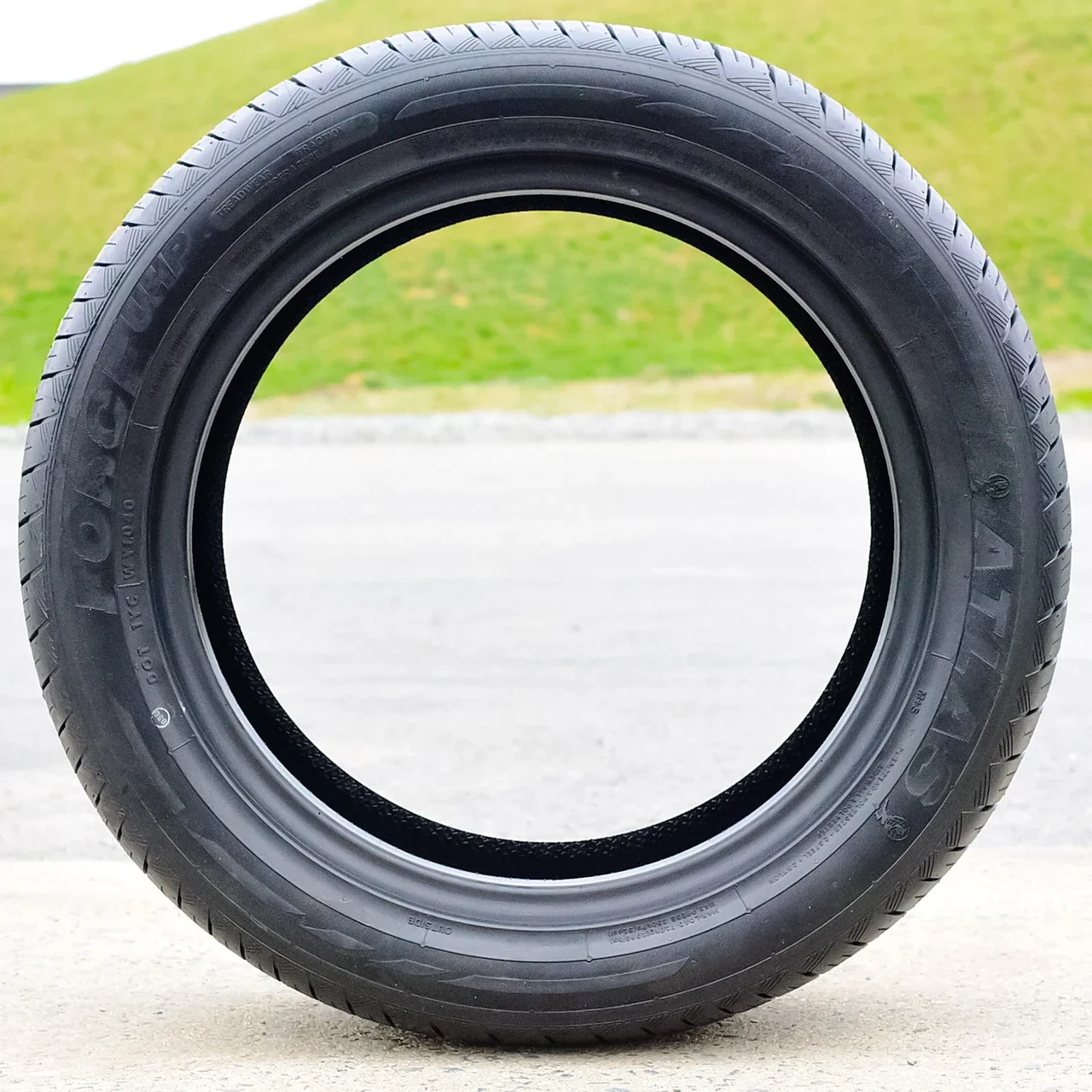 Atlas Tire Force UHP 245/40R17 95W
