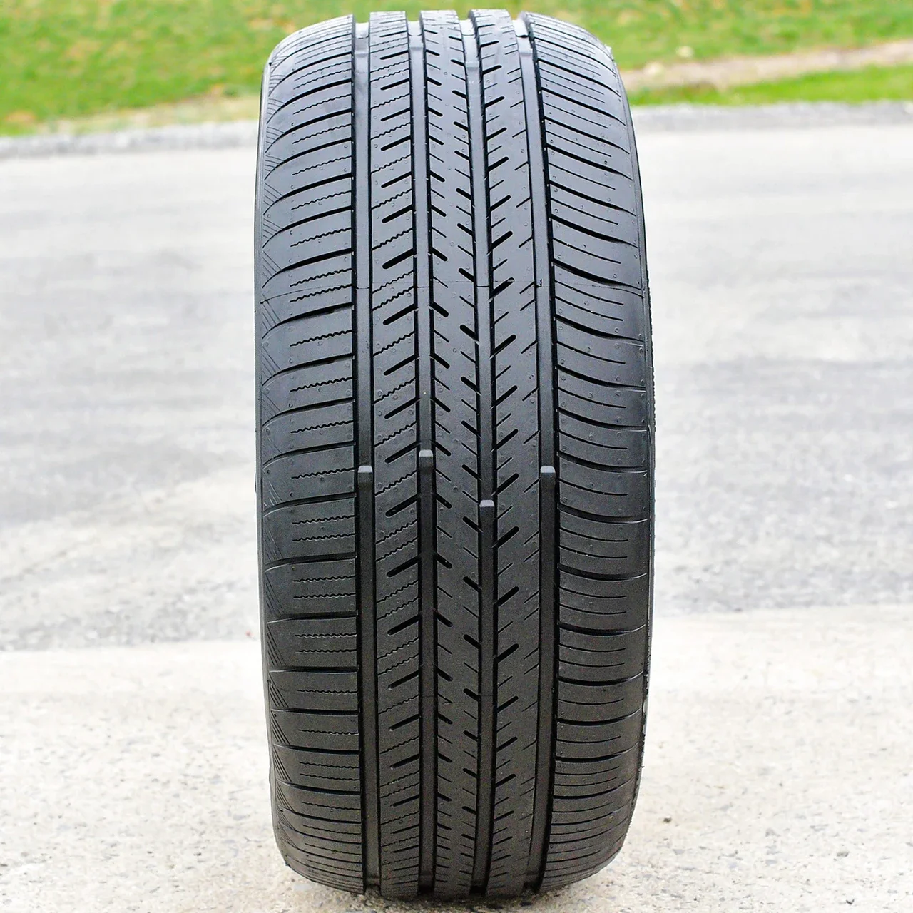 Atlas Tire Force UHP 255/35R18 94Y XL