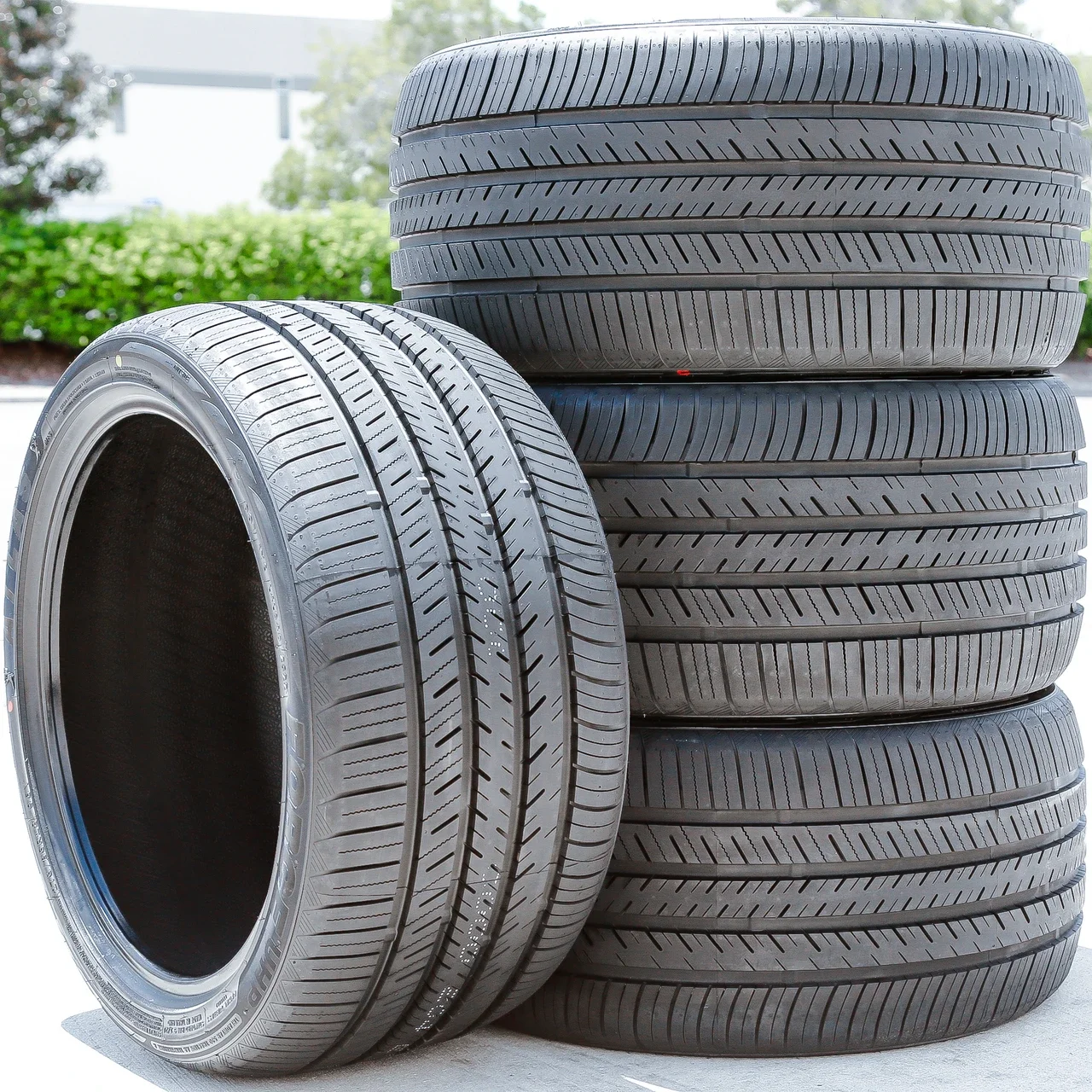 Atlas Tire Force UHP 275/35R18 95Y