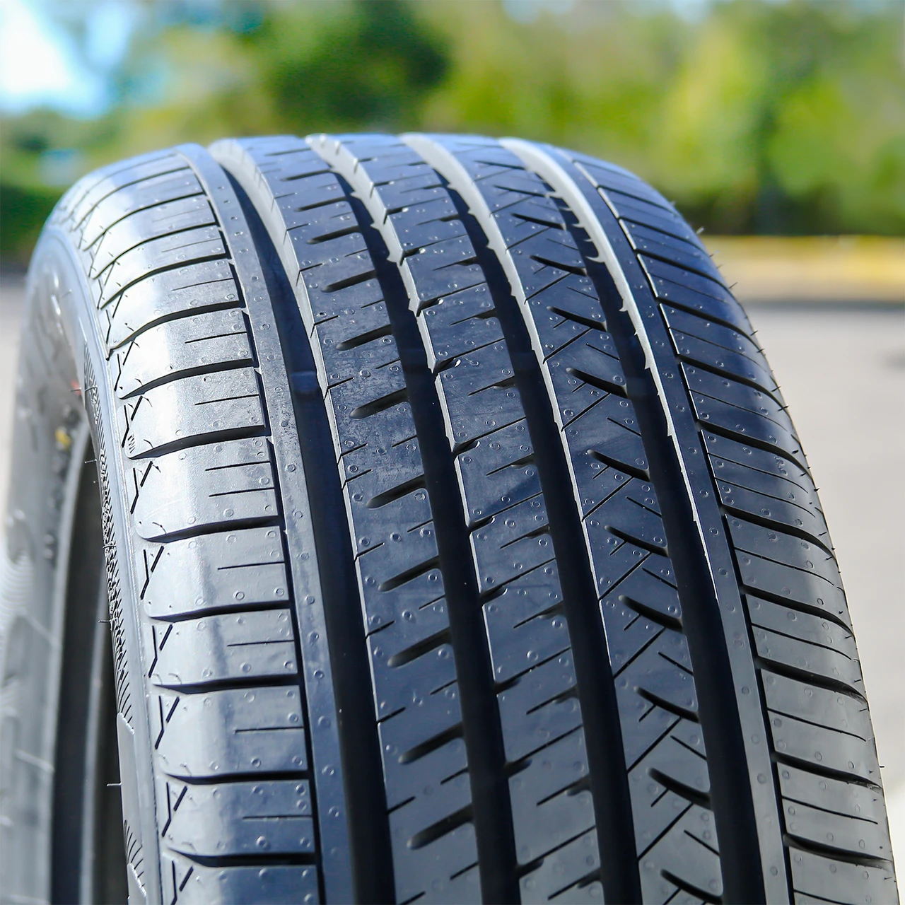 Atlas Tire Paraller 4×4 HP 235/70R17 109T XL