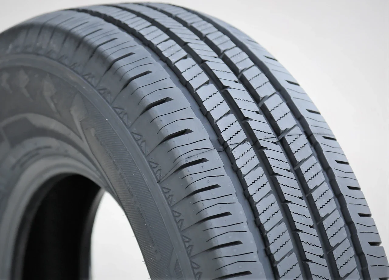 Atlas Tire Paraller H/T 245/75R16 111T