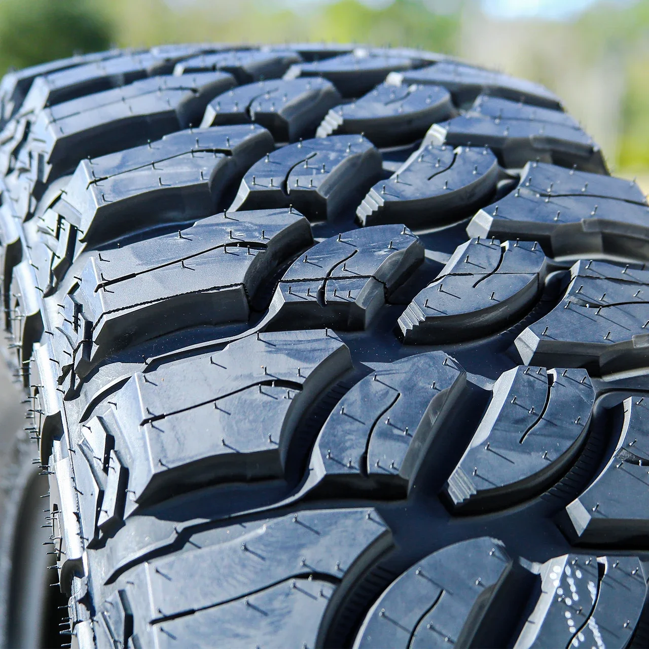 Atlas Tire Paraller M/T LT 305/70R18 126/123Q E (10 Ply)