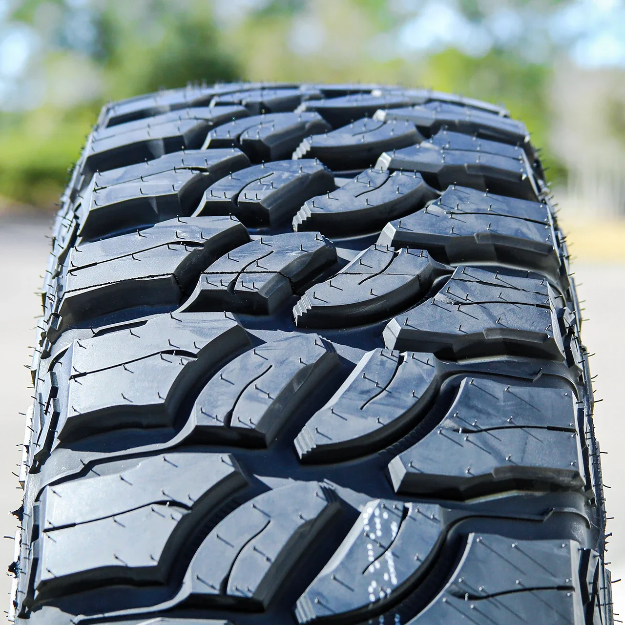 Atlas Tire Paraller M/T LT 305/70R18 126/123Q E (10 Ply)