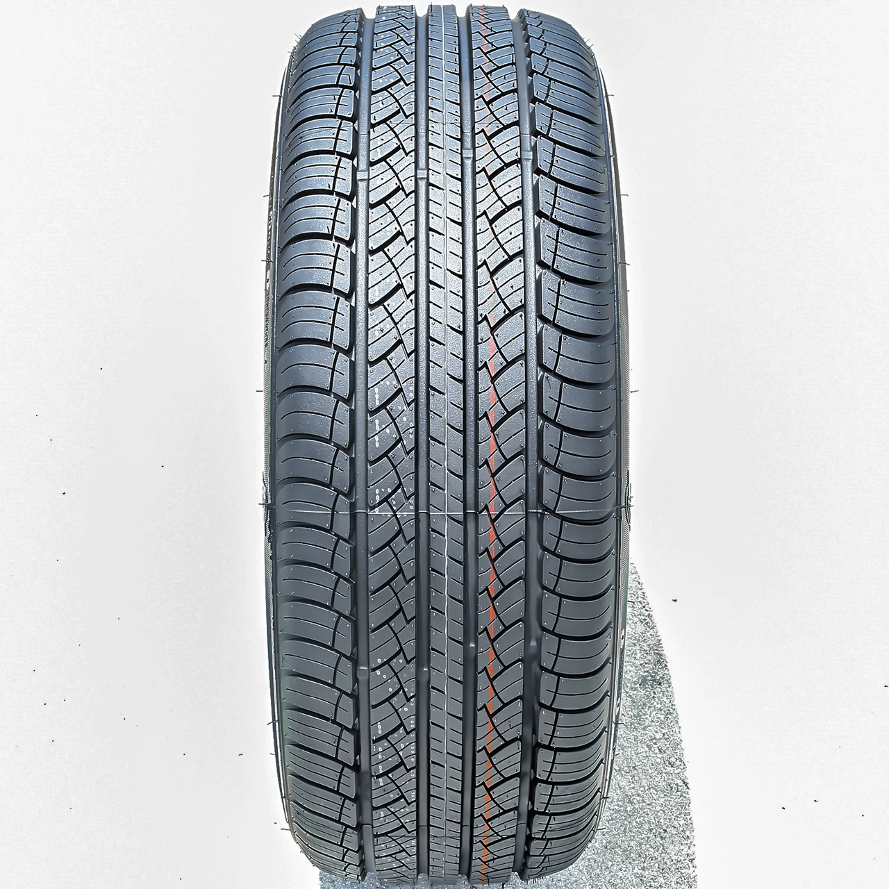 Atturo AZ600 225/55R18 98V