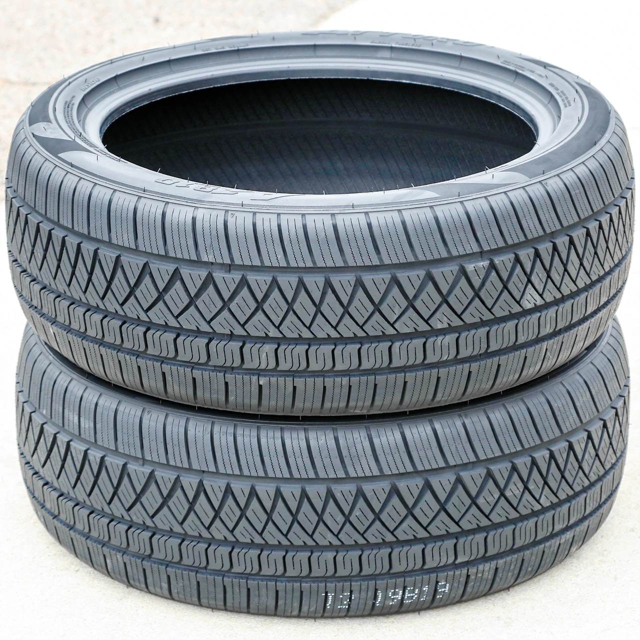 Atturo AZ810 285/40R24 112V XL