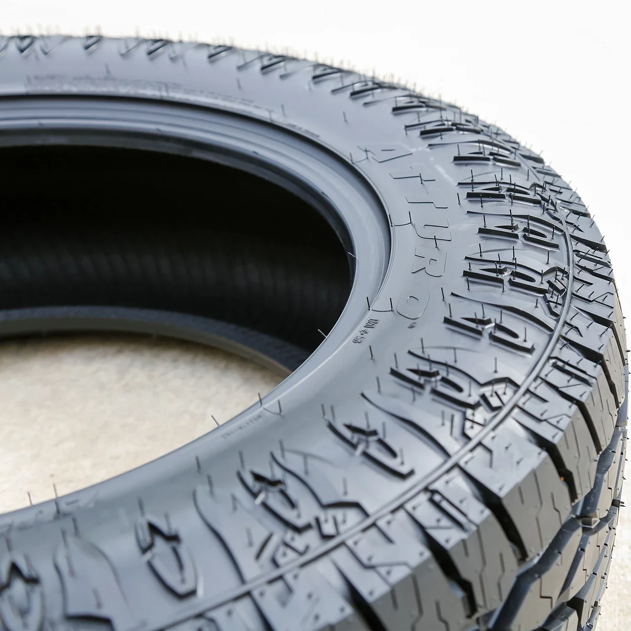 Atturo Trail Blade ATS 265/65R18 116T XL