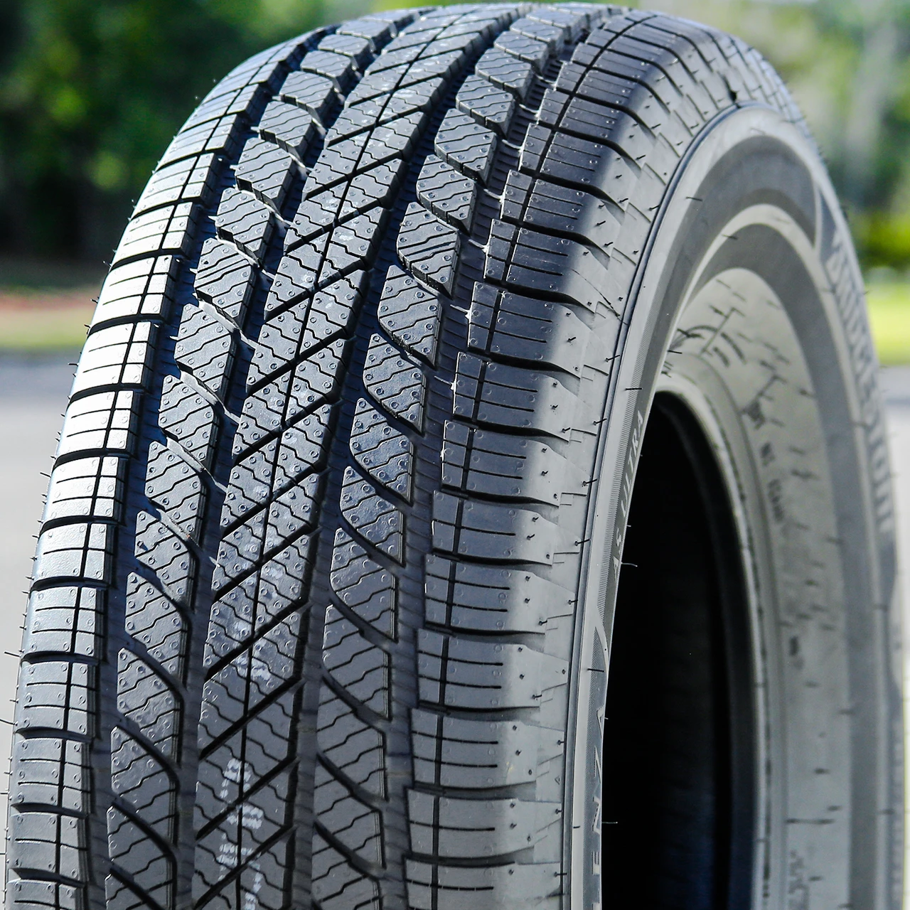 Bridgestone Alenza AS Ultra 235/65R17 104H