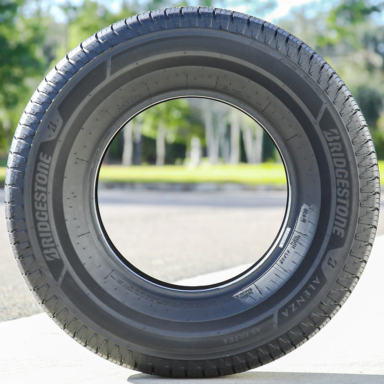 Bridgestone Alenza AS Ultra 235/65R17 104H