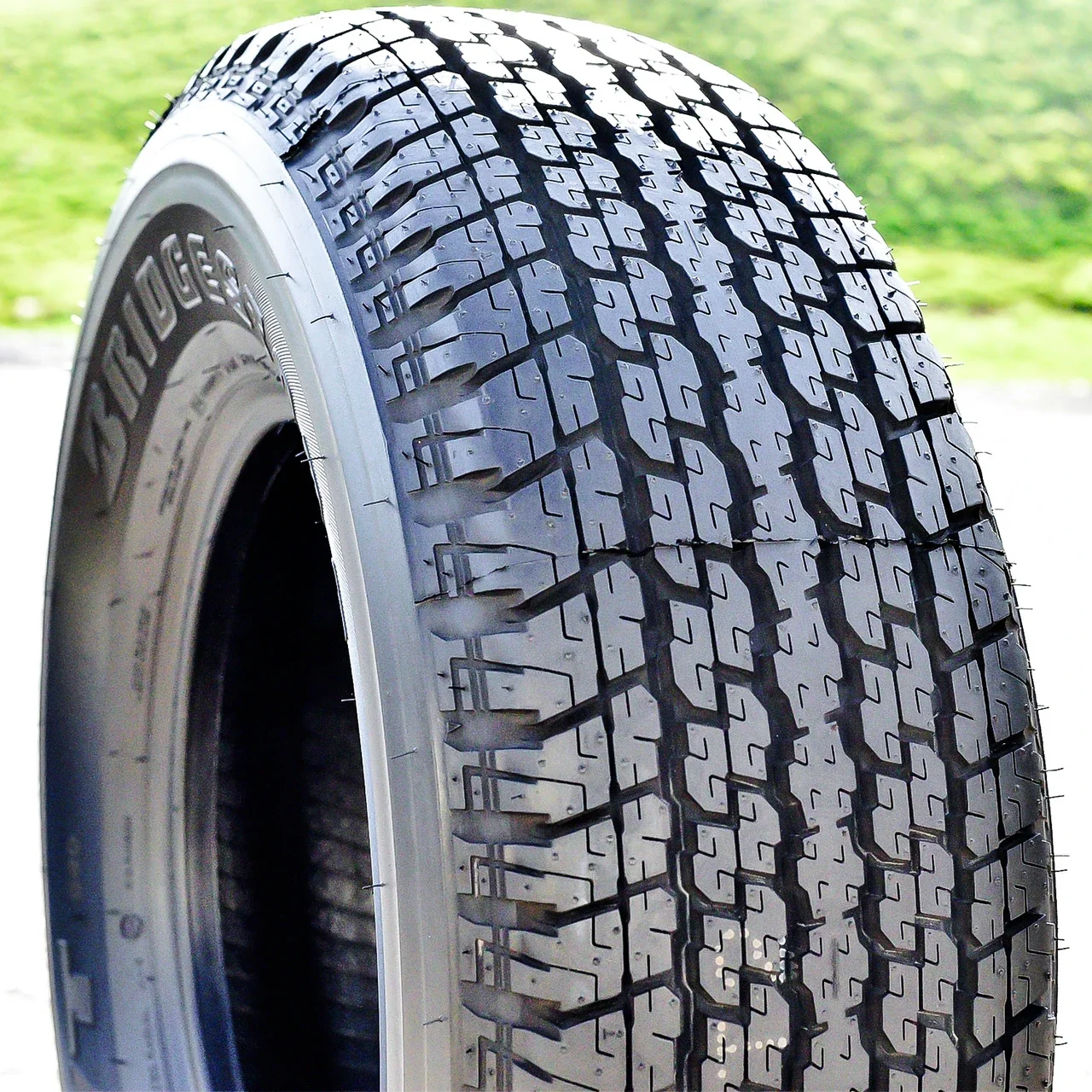 Bridgestone Dueler H/T 840 265/65R17 112S
