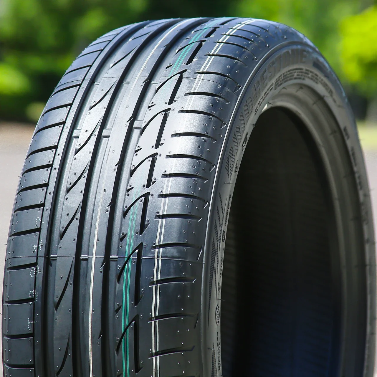 Bridgestone Potenza S001 RFT (*) 225/40R19 93Y XL