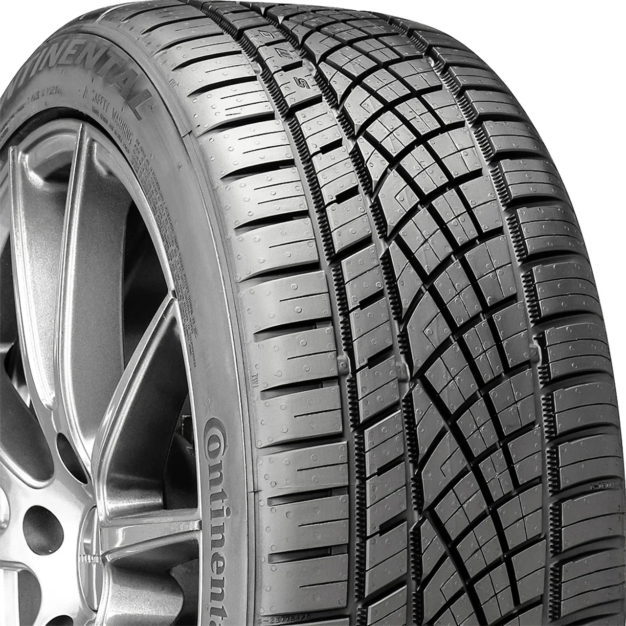 Continental ExtremeContact DWS 06 Plus 225/55R17 ZR 97W