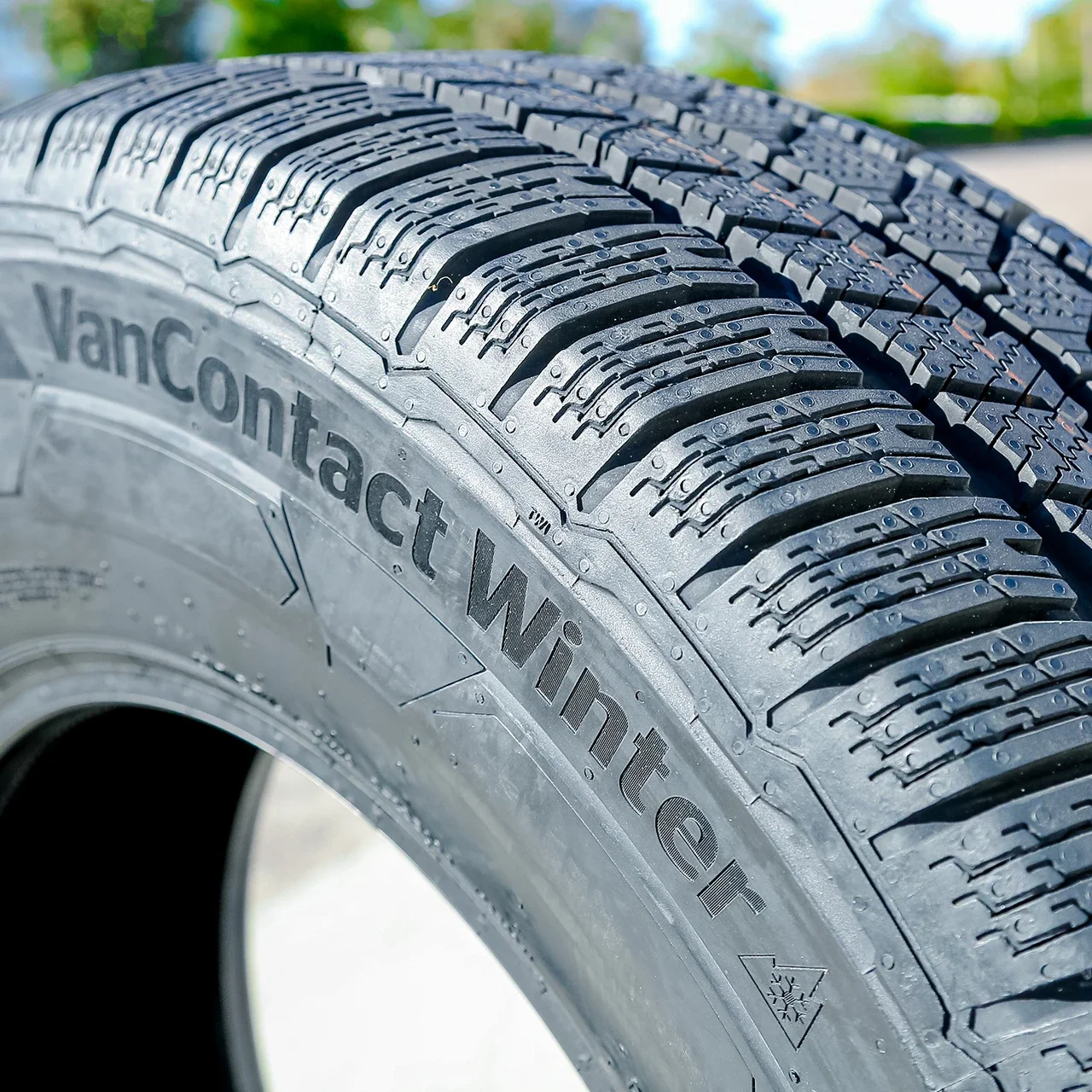 Continental VanContact Winter 215/85R16 115/112Q E (10 Ply)
