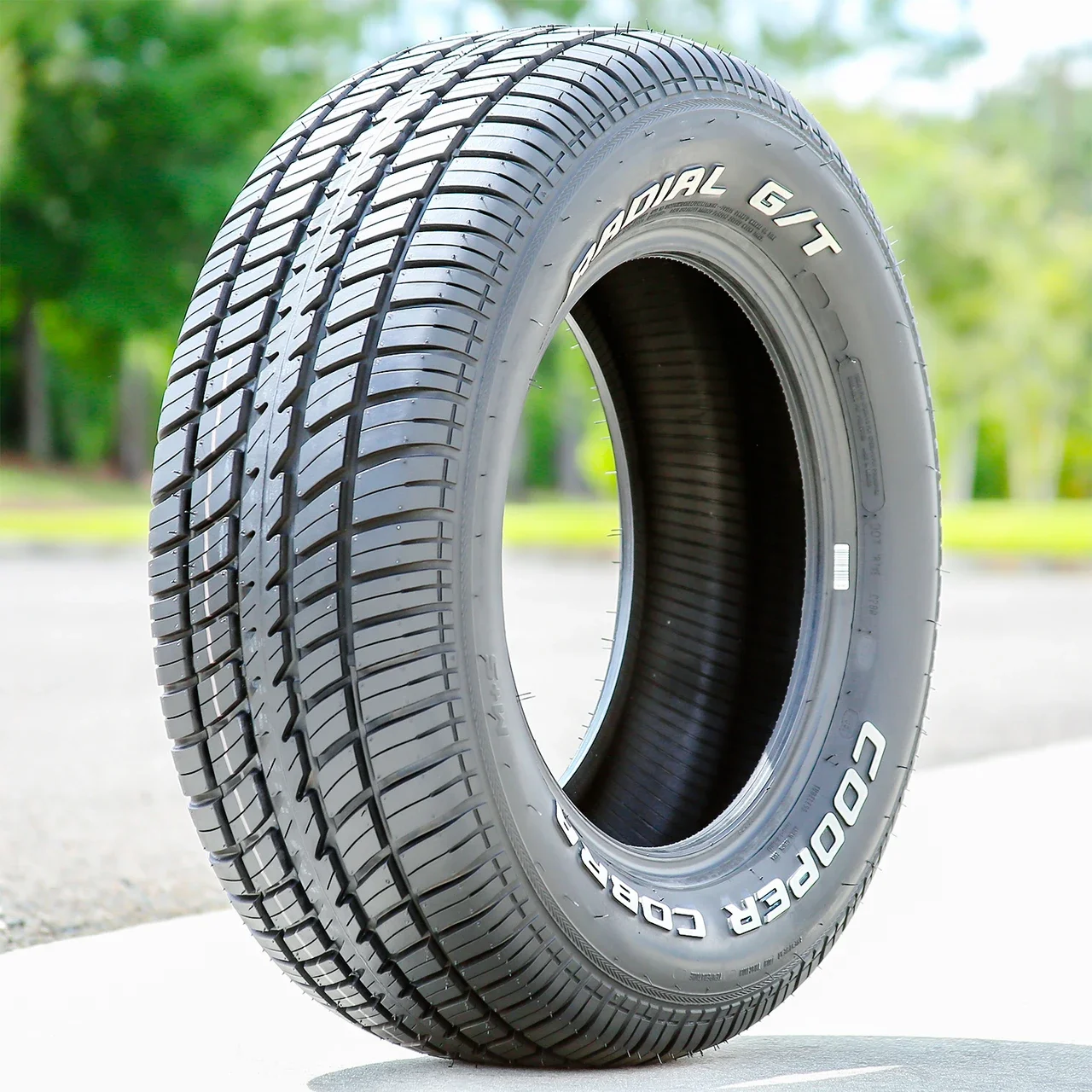 Cooper Cobra Radial G/T 215/70R15 97T