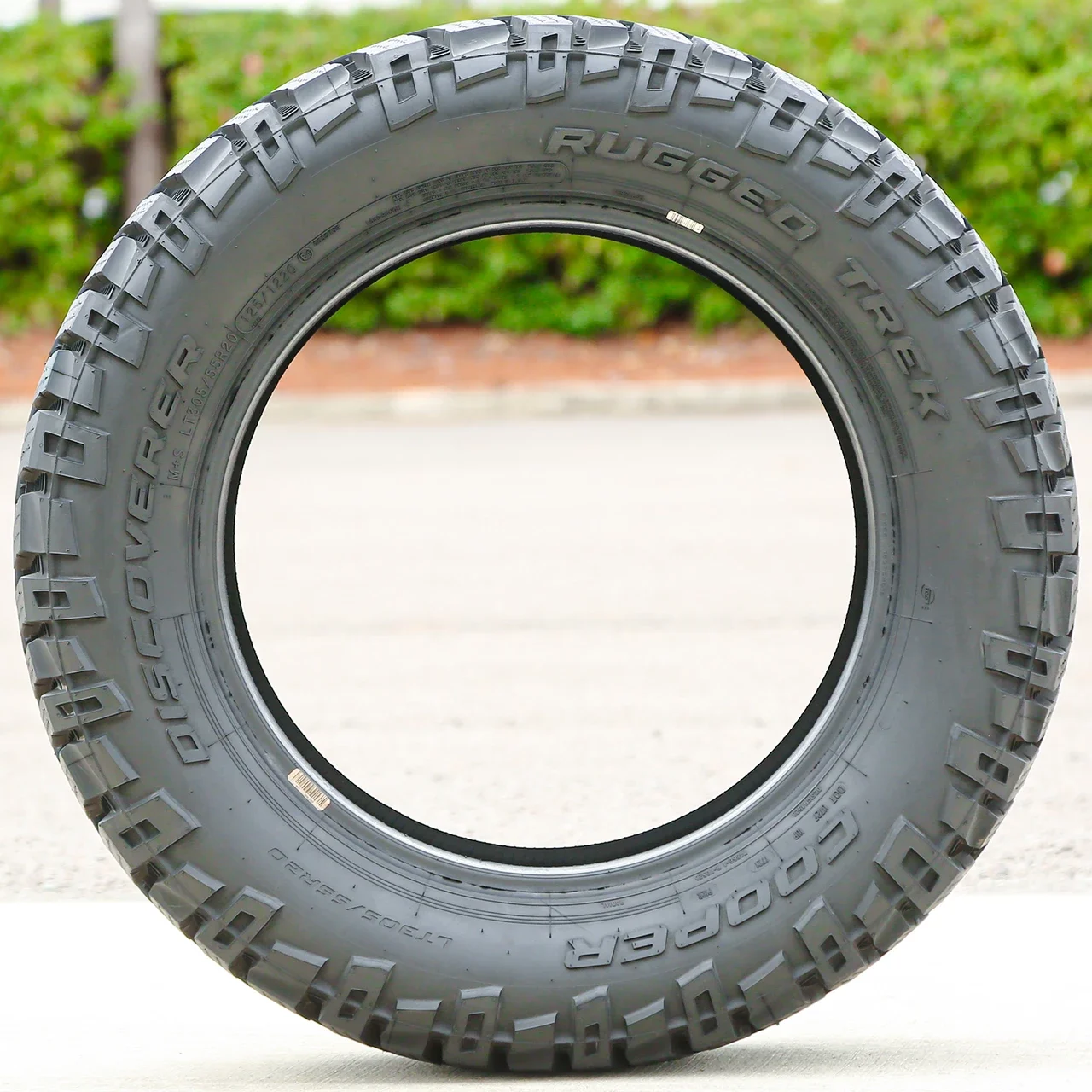 Cooper Discoverer Rugged Trek LT 305/55R20 125/122Q F (12 Ply)