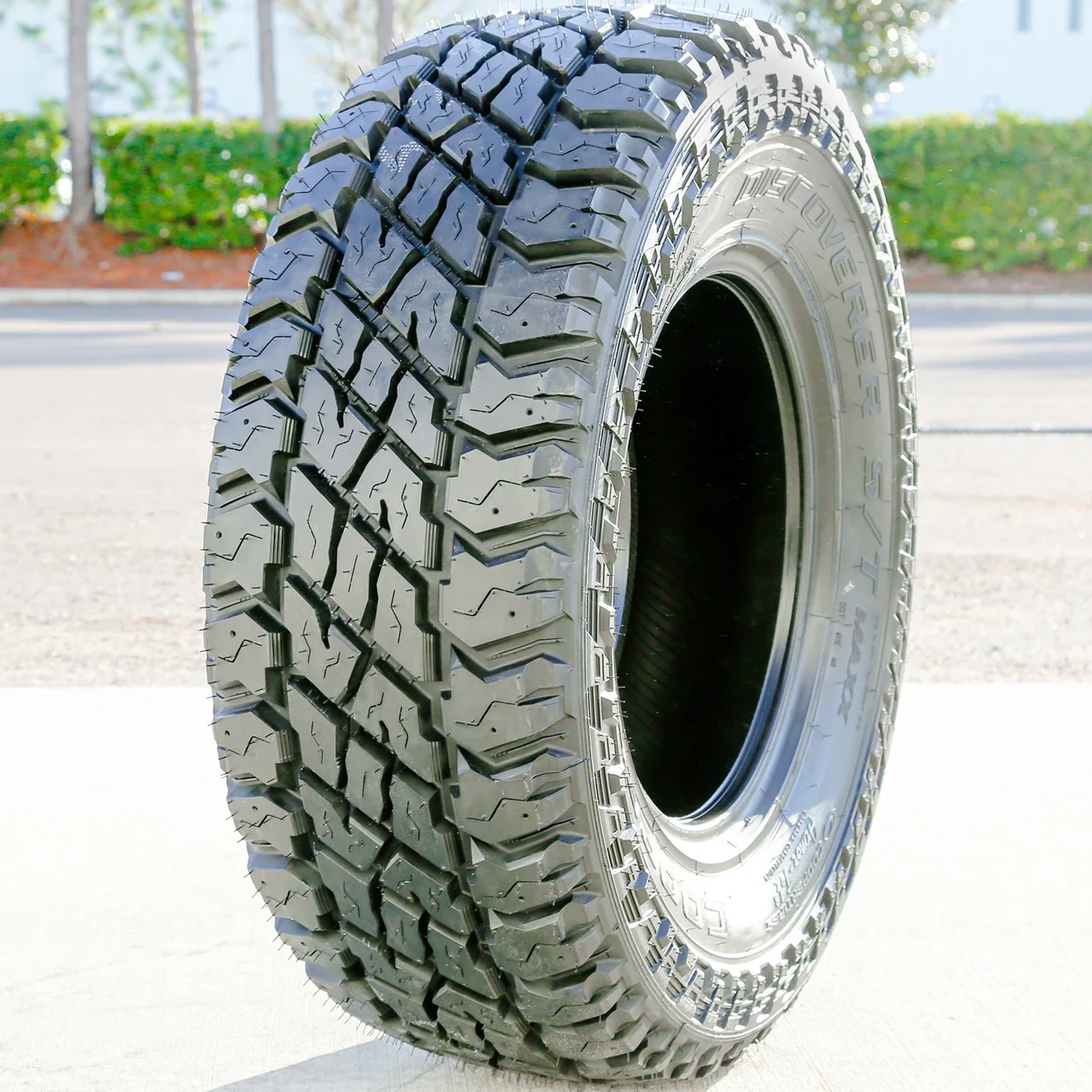 Cooper Discoverer S/T Maxx LT 235/85R16 120/116Q E (10 Ply)