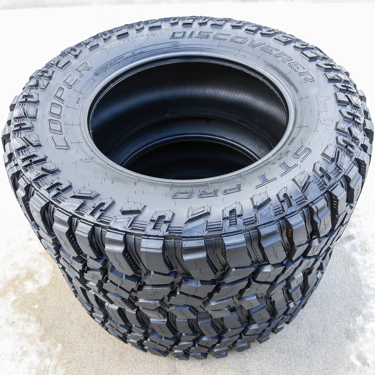 Cooper Discoverer STT Pro LT 35X12.50R22 121Q F (12 Ply)