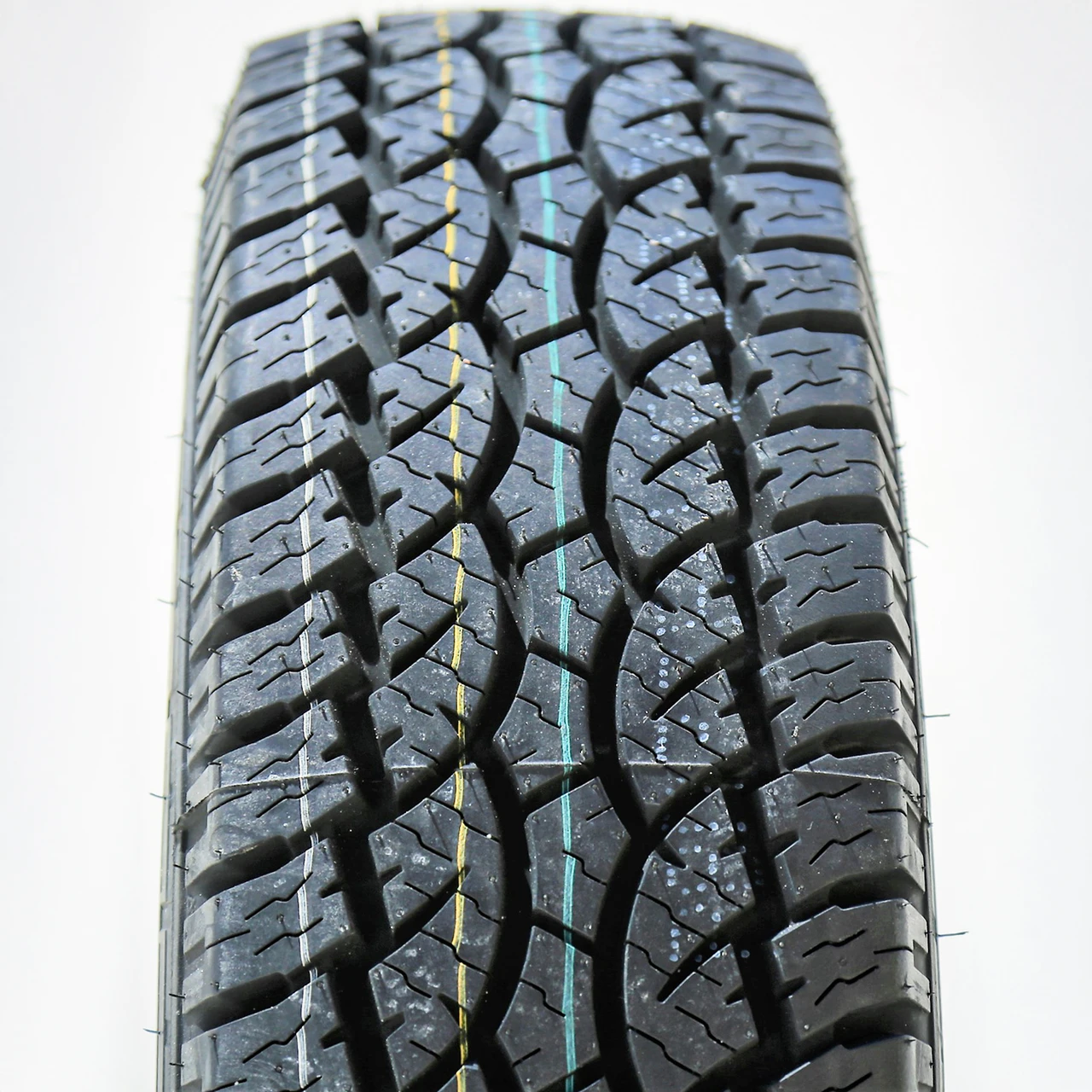 Cosmo El Tigre AT LT 235/85R16 120/116S E (10 Ply)