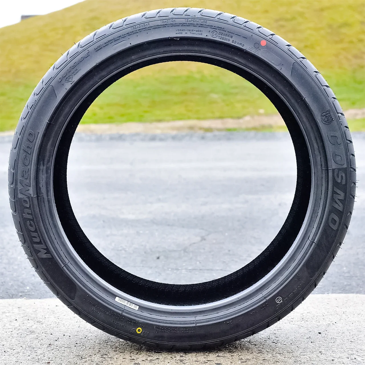 Cosmo MuchoMacho 225/40R18 ZR 92Y XL
