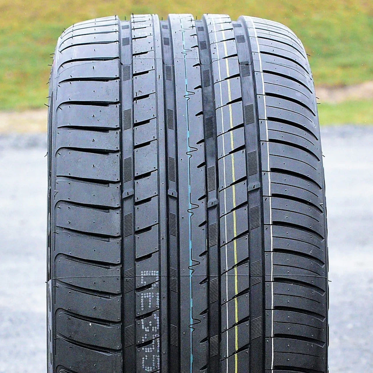 Cosmo MuchoMacho 225/40R18 ZR 92Y XL