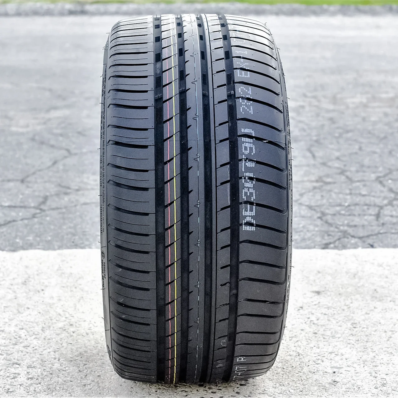Cosmo MuchoMacho 275/40R20 ZR 106Y XL